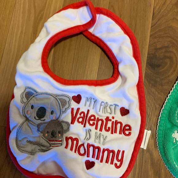 First holiday bib set - Picture 2 of 4